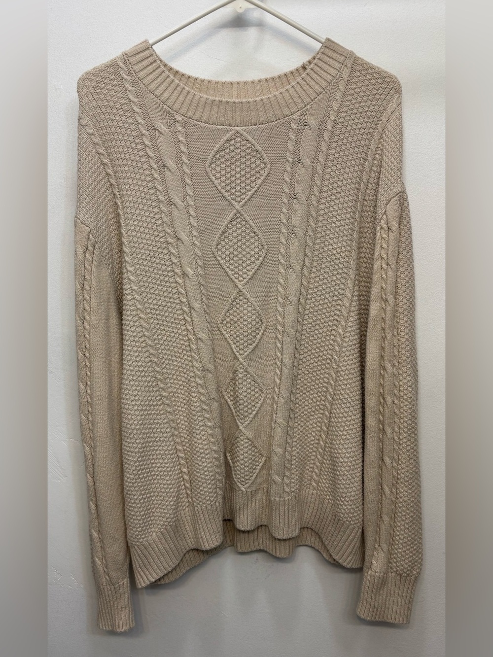 Hollister Beige Cable Knit Oversized Crewneck Sweater Womens Size Medium NWOT